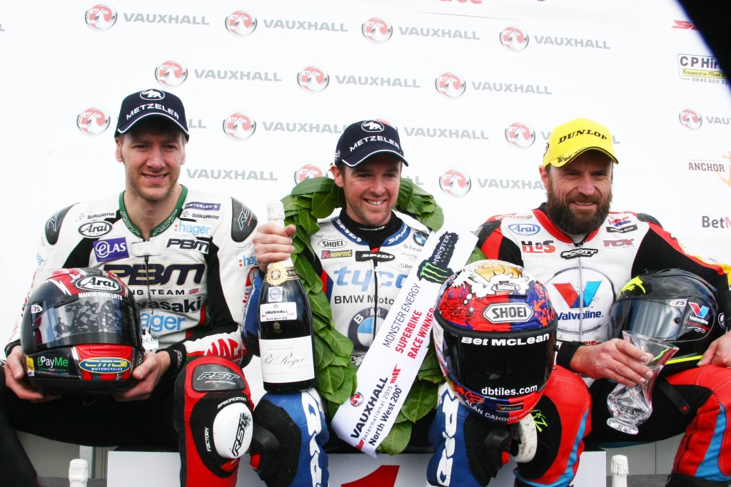 RECORD 15TH VICTORY AT NORTH WEST 200 FOR SEELEY & TYCO BMW